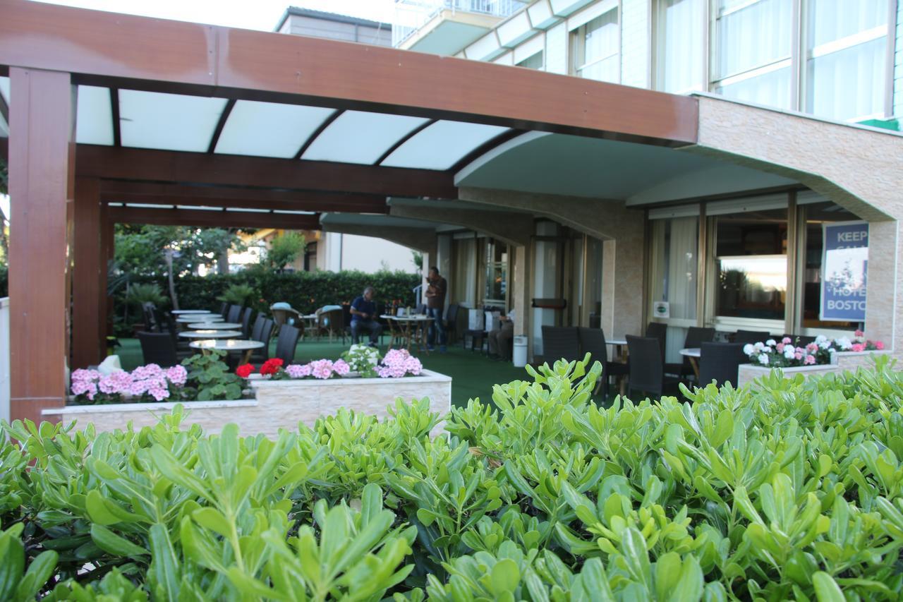 Hotel Boston Alba Adriatica Eksteriør billede