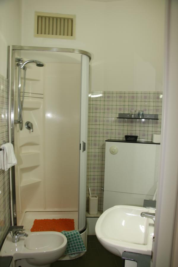 Hotel Boston Alba Adriatica Eksteriør billede